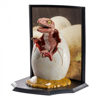 Baby Velociraptor in Egg Statue Toyllectible Treasures, Jurassic Park, 12 cm
