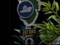 Preview: Dennis Nedry meets the Dilophosaurus Statue 1:10 Art Scale Deluxe, Jurassic Park, 21 cm