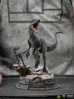 Blue and Beta Statue 1/10 Art Scale Deluxe, Jurassic World Dominion, 20 cm