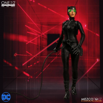 Catwoman One:12