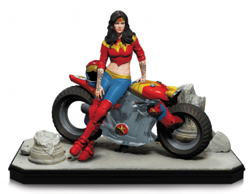 Wonder Woman Garage Statue