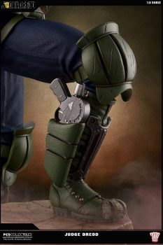 Judge Dredd Statue 1/3
