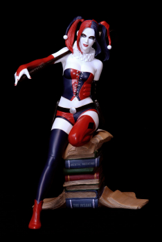 Harley Quinn Statue Luis Rojo