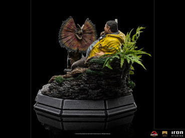 Dennis Nedry meets the Dilophosaurus Statue 1:10 Art Scale Deluxe, Jurassic Park, 21 cm