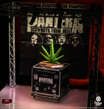 Cowboys from Hell Road Case & Bühnenhintergrund Rock Iconz On Tour, Pantera