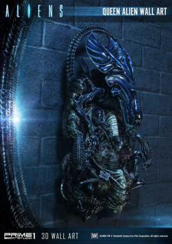 Queen Alien Wand-Relief