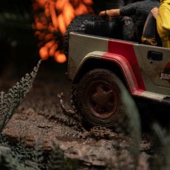 T-Rex Chase Statue 1:20 Demi Art Scale, Jurassic Park, 60 cm