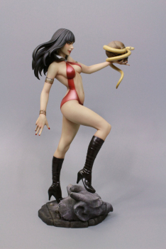 Vampirella Statue 1/6