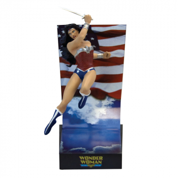 Wonder Woman Motion Statue