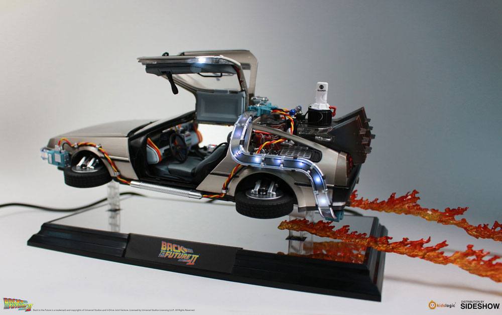 DeLorean Time Machine Floating Model 1/20 with Light-Up, Back to the Future  Part II, 22 cm