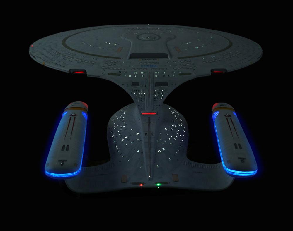 Review: Polar Lights 'Star Trek: Discovery' USS Enterprise Model Reimagines  A Classic –