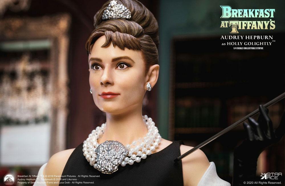 Holly Golightly Statue 1 4 Breakfast At Tiffany S 52 Cm Blacksbricks