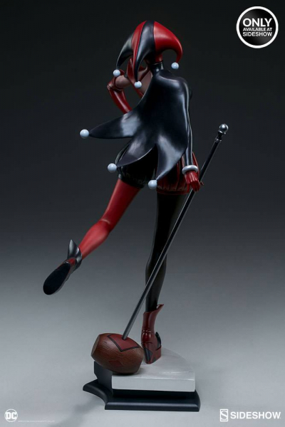 Harley Quinn Statue