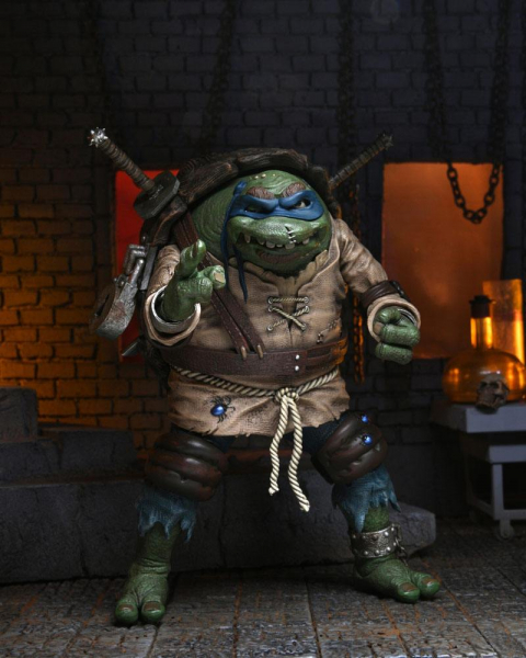 Ultimate Leonardo as The Hunchback Actionfigur, Universal Monsters x Teenage Mutant Ninja Turtles, 18 cm