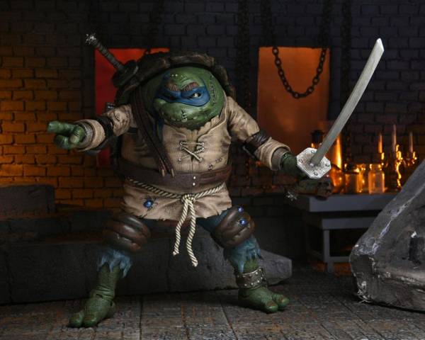 Ultimate Leonardo as The Hunchback Actionfigur, Universal Monsters x Teenage Mutant Ninja Turtles, 18 cm