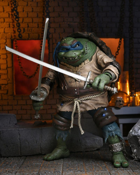Ultimate Leonardo as The Hunchback Actionfigur, Universal Monsters x Teenage Mutant Ninja Turtles, 18 cm