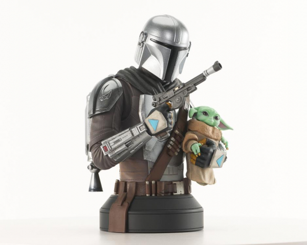 The Mandalorian with Grogu Bust 1/6 Exclusive, Star Wars: The Mandalorian, 15 cm
