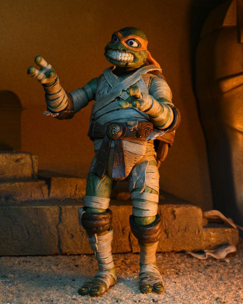 Ultimate Michelangelo as The Mummy Action Figure, Universal Monsters x Teenage Mutant Ninja Turtles, 18 cm