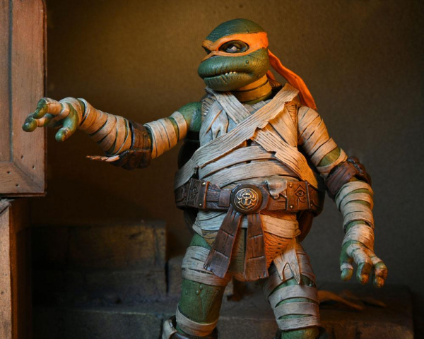 Ultimate Michelangelo as The Mummy Action Figure, Universal Monsters x Teenage Mutant Ninja Turtles, 18 cm