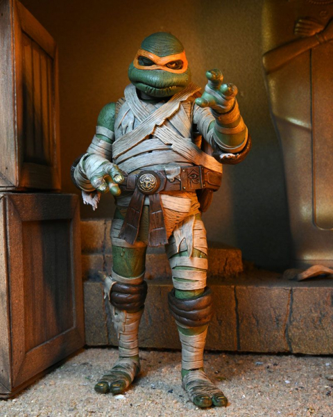 Ultimate Michelangelo as The Mummy Action Figure, Universal Monsters x Teenage Mutant Ninja Turtles, 18 cm