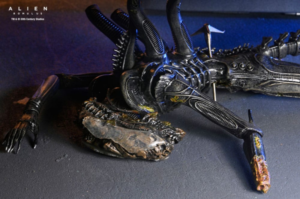 Suspended Lab Xenomorph XX121 Actionfigur Deluxe, Alien: Romulus, 23 cm