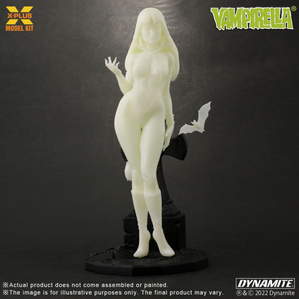 Vampirella Modellbausatz 1:8 Glow in the Dark, 23 cm