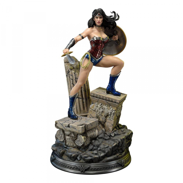 DC Comics Icons Entertainment Wonder Woman Swarovski Crystal Figurine: 'Wonder  Woman: Justice Fighter' Figurine