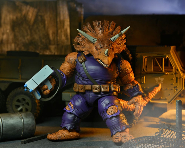 Triceraton Zog (Mirage Comics) Action Figure Deluxe, Teenage Mutant Ninja Turtles, 20 cm
